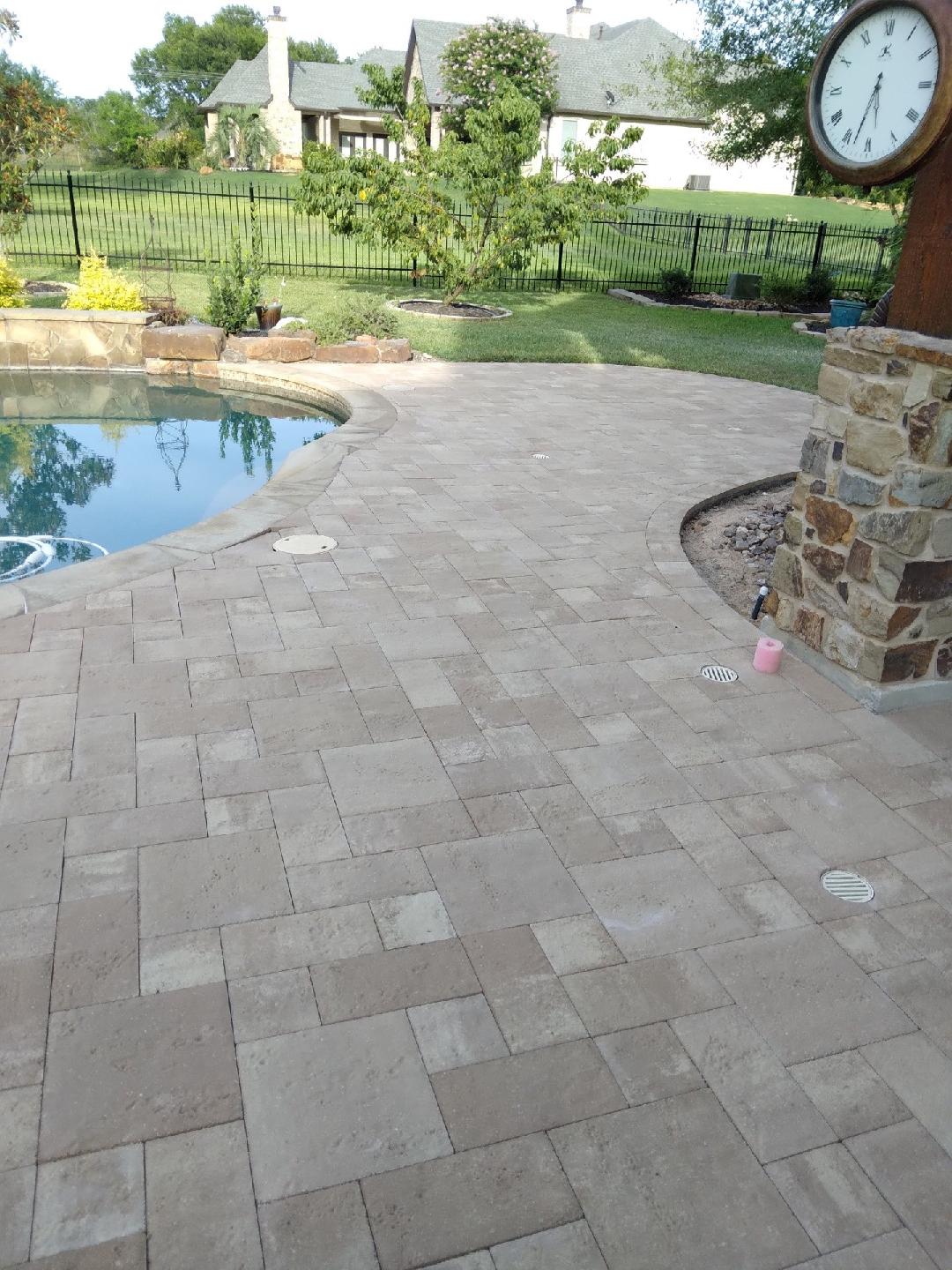Circular Patio Inspiration to Rejuvenate Your Backyard