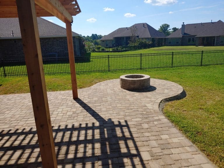 Circular Patio Inspiration to Rejuvenate Your Backyard